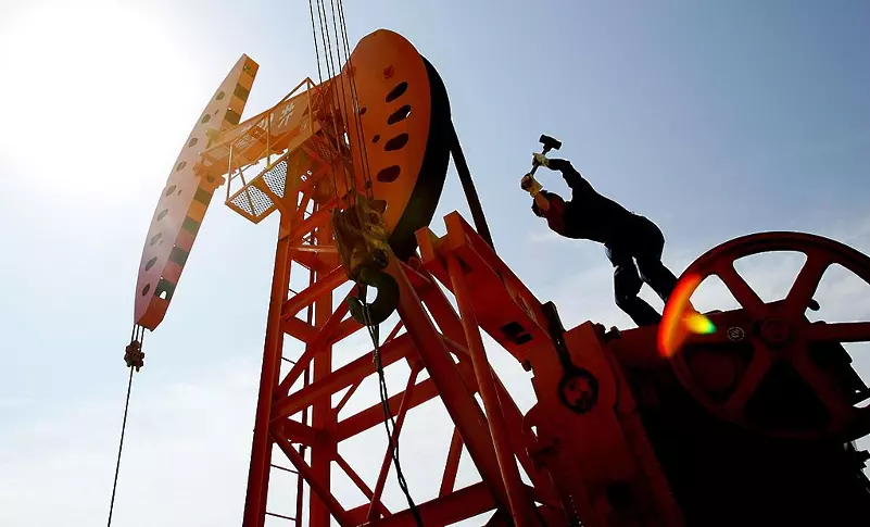 Цените на петрола започват седмицата с ръст