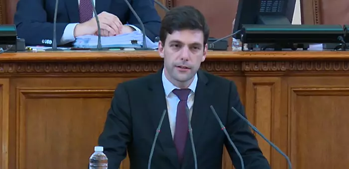 Мнозинство от 125 гласа свали Никола Минчев като шеф на парламента