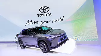 Toyota изтегля 2700 електромобила от пазара 