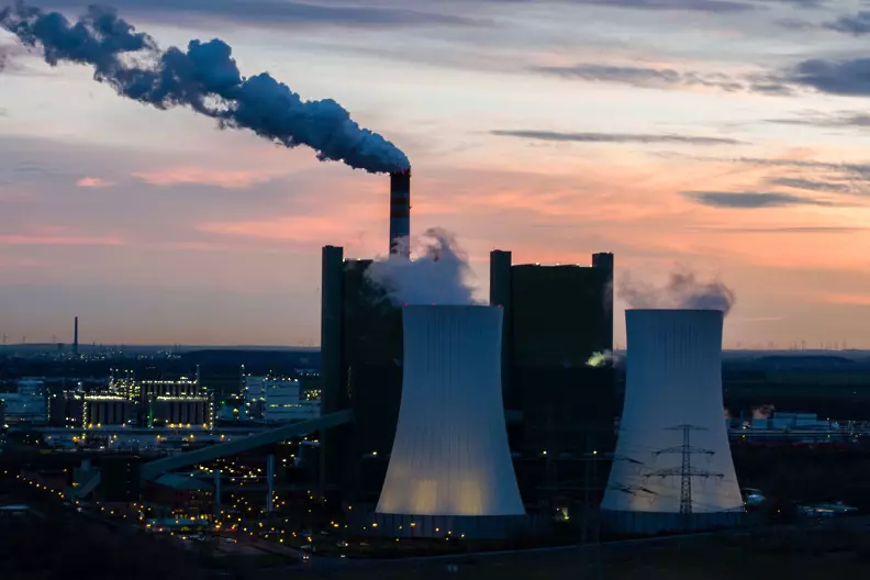 Германия спира да купува руски въглища от 31 август, а петрол - до края на годината
