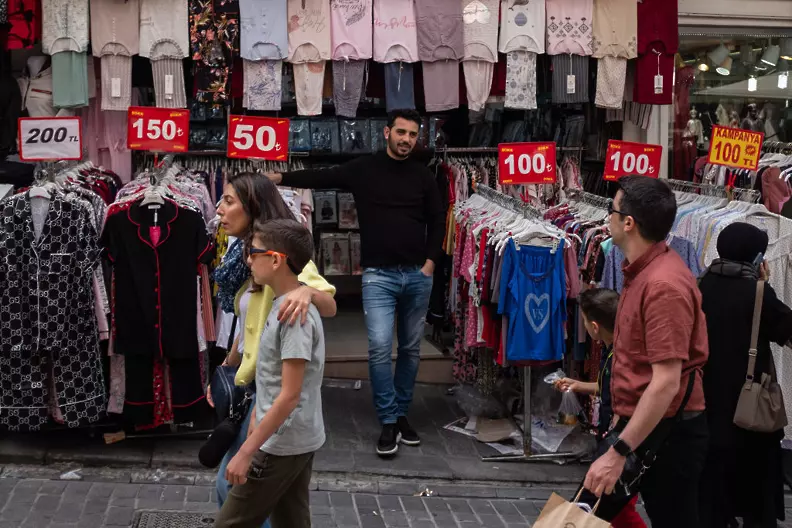 Инфлацията в Турция достигна близо 24-годишен връх