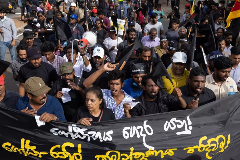 Шри Ланка търси помощ от Владимир Путин за внос на гориво