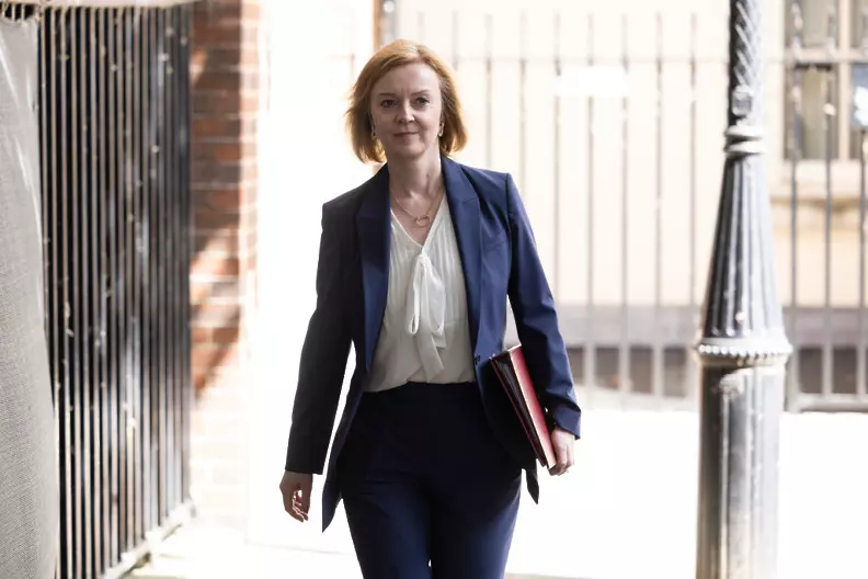 Британската външна министърка потвърди - ще се кандидатира за нов лидер на Консервативната партия
