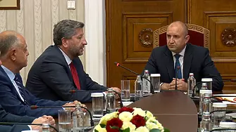 Христо Иванов пред президента: Носителят на третия мандат ще трябва да бъде посредник
