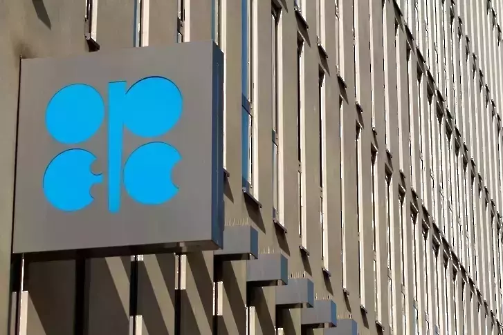ОПЕК прогнозира забавяне на търсенето на петрол през следващата година