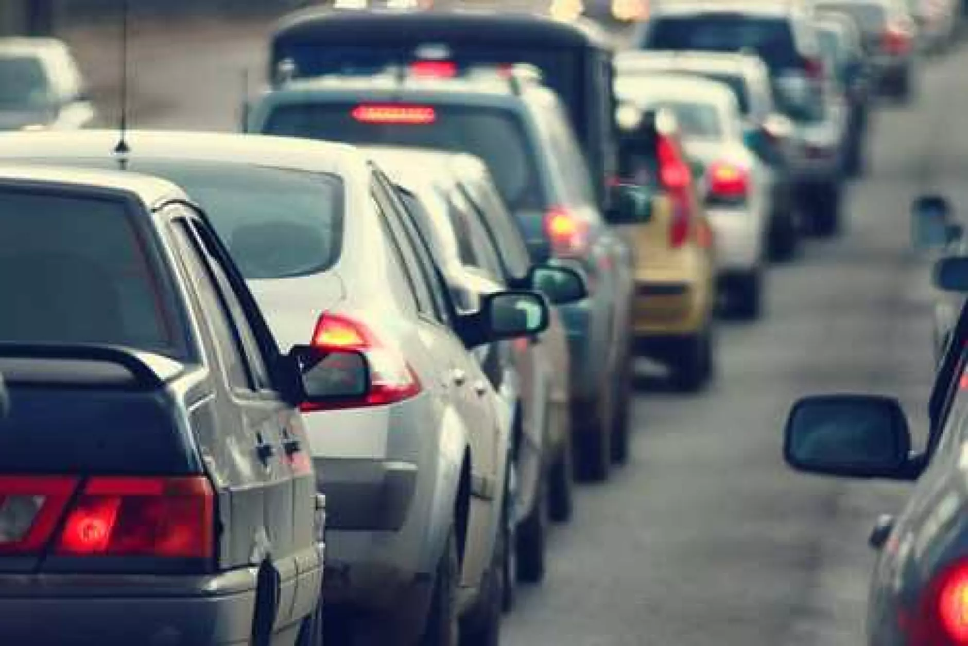 Косово отложи с месец забраната за автомобили със сръбска регистрация