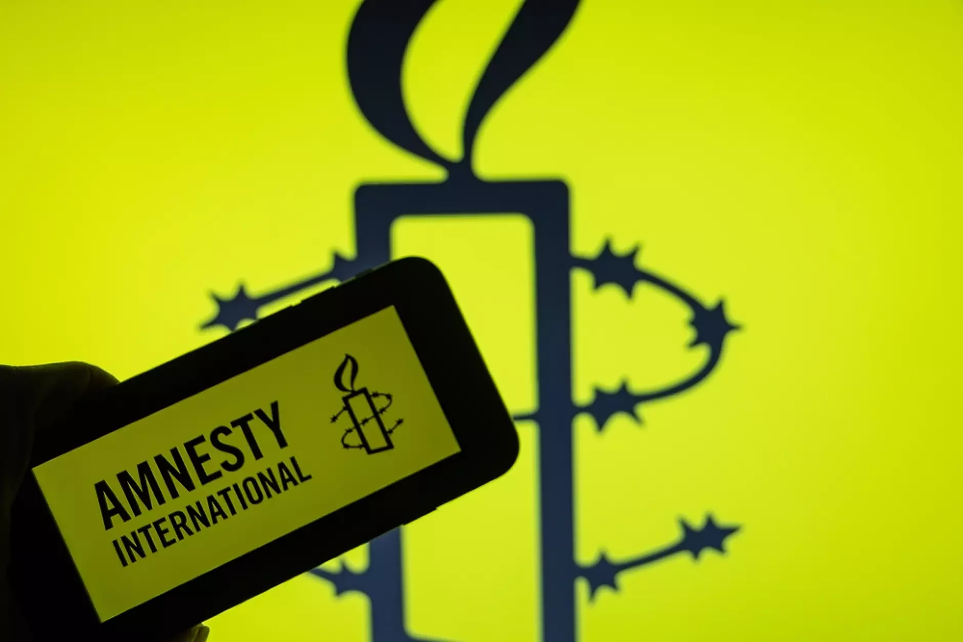 „Амнести интернешънъл“: Украинската армия е излагала на риск цивилно население