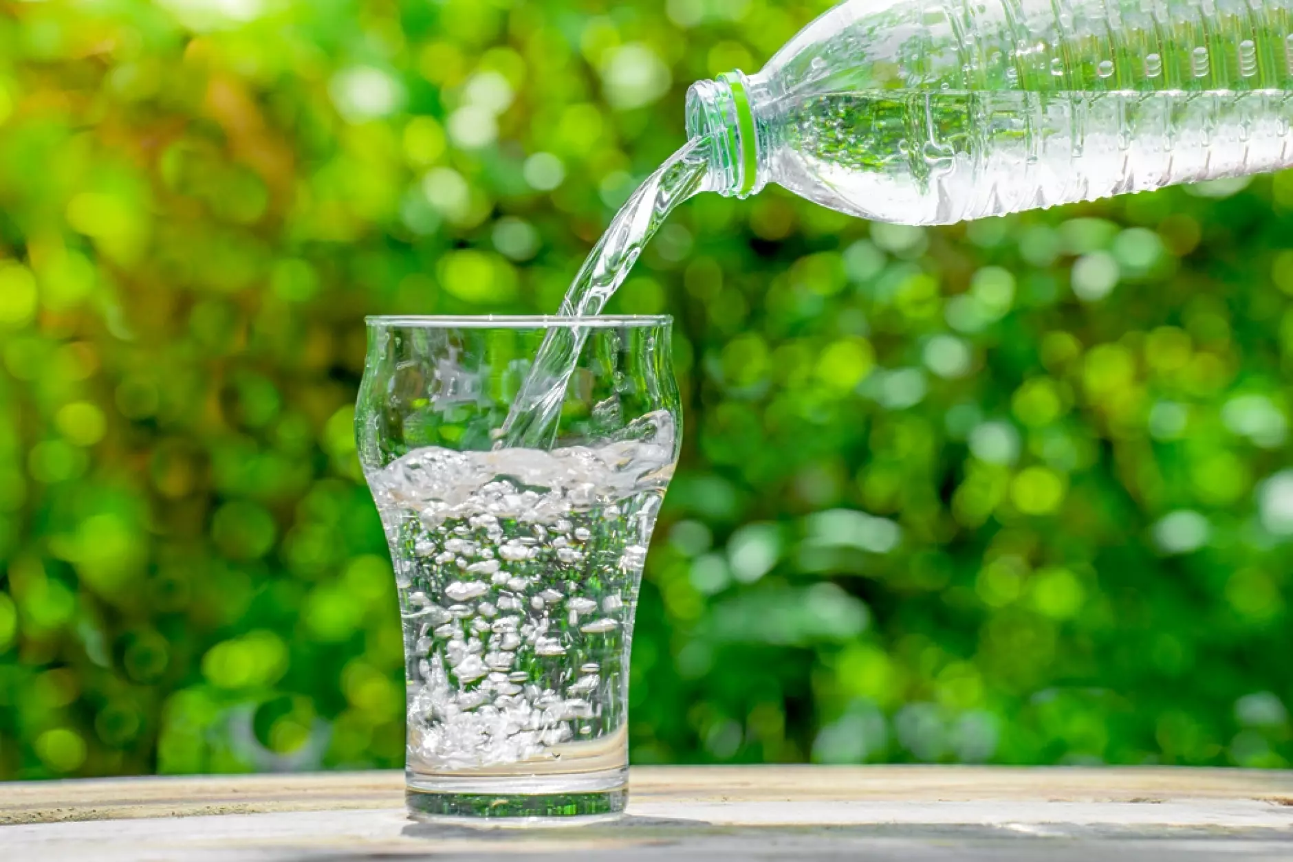 Раздават безплатна минерална вода на три места в София заради жегите