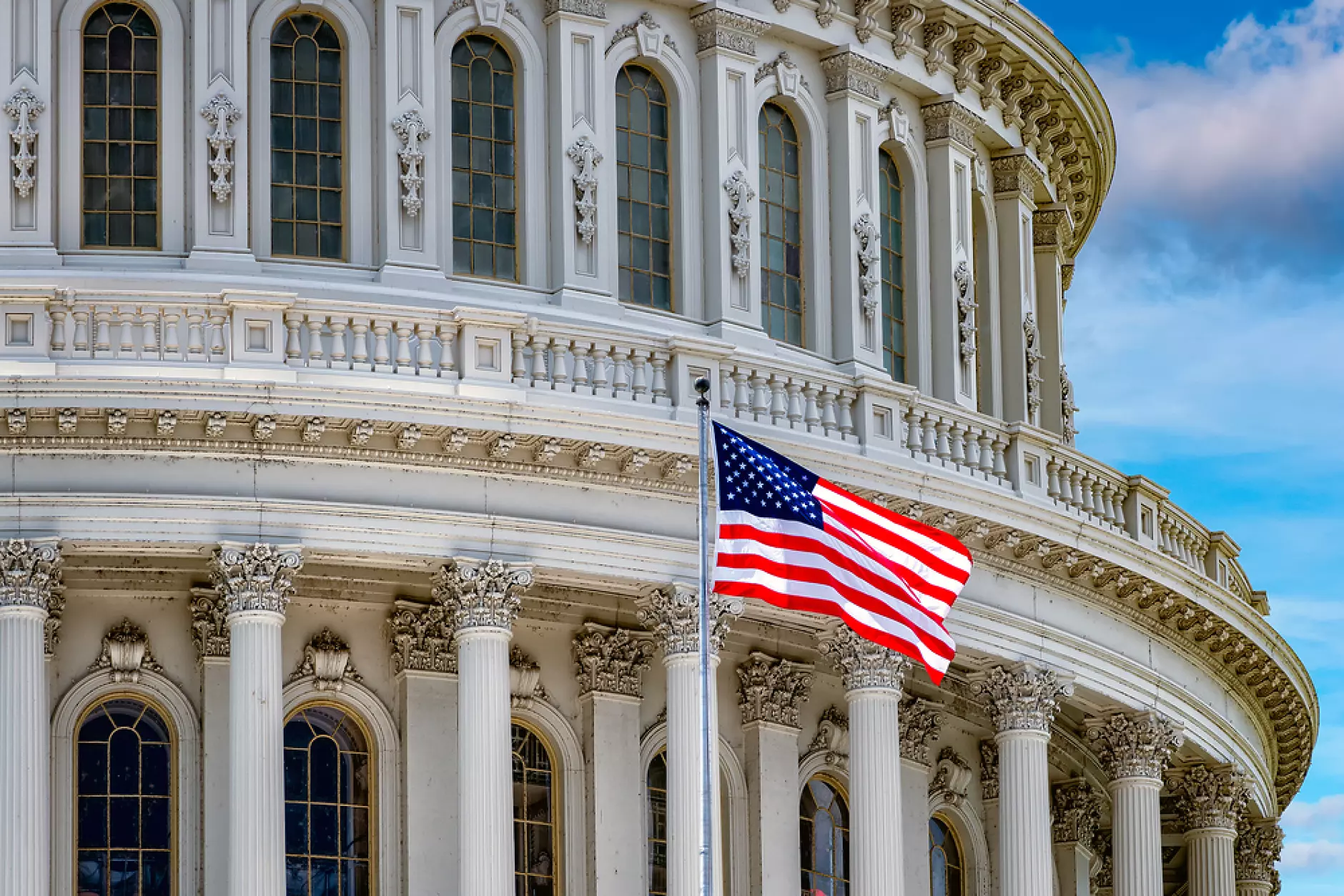 Сенатът одобри най-голямата инвестиция в борбата с климатичните промени в историята на САЩ