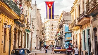 Банкоматите в Куба вече приемат карти на платежната система „Мир“
