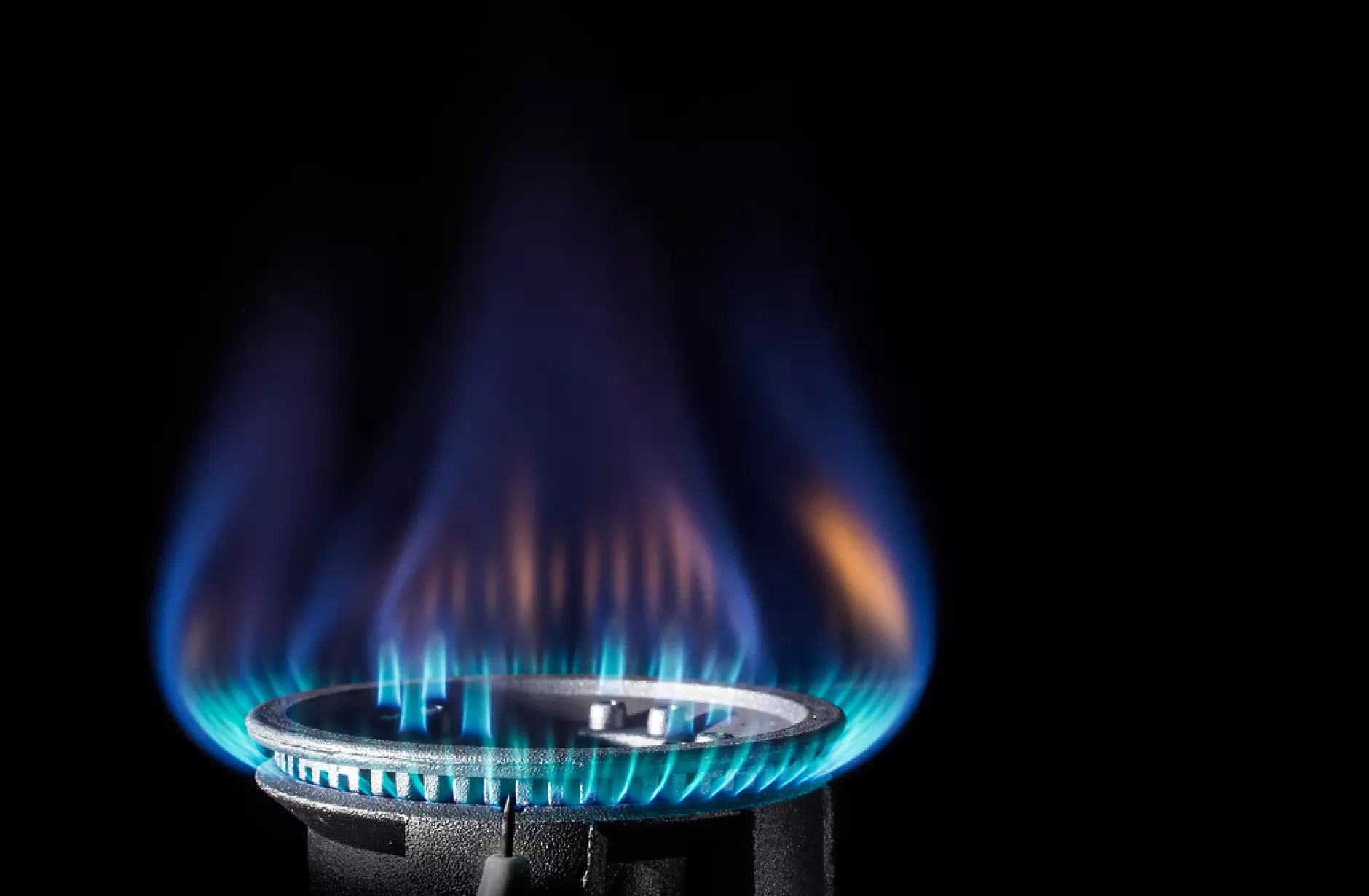 Цената на газа в Европа прехвърли $2800 за 1000 куб. м за пръв път от март 