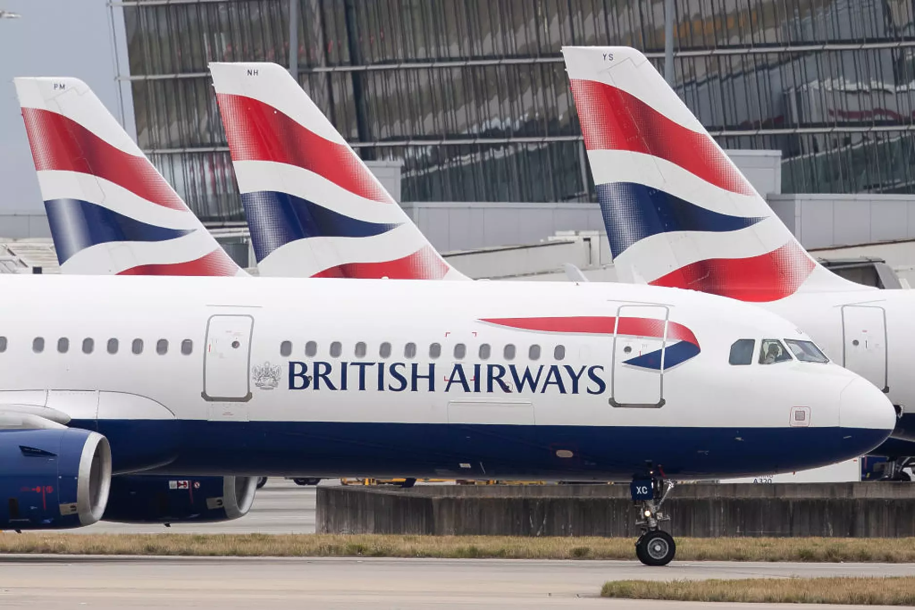 British Airways отменя над 10 000 полета от зимния си график