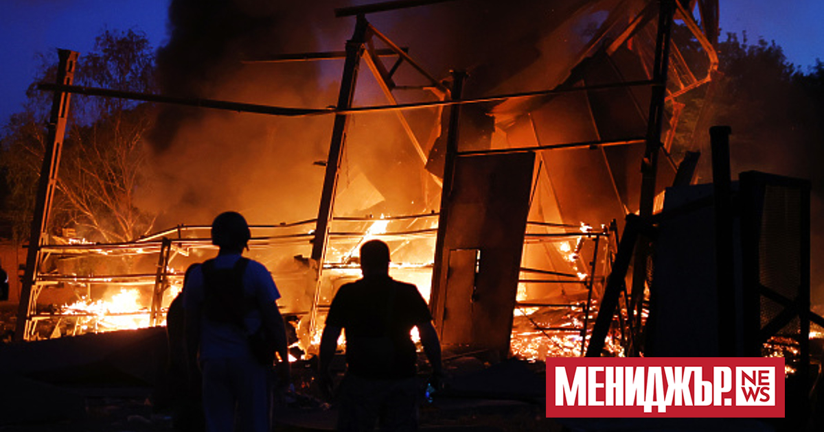 Пожар гори от ранните часове на деня в понеделник в