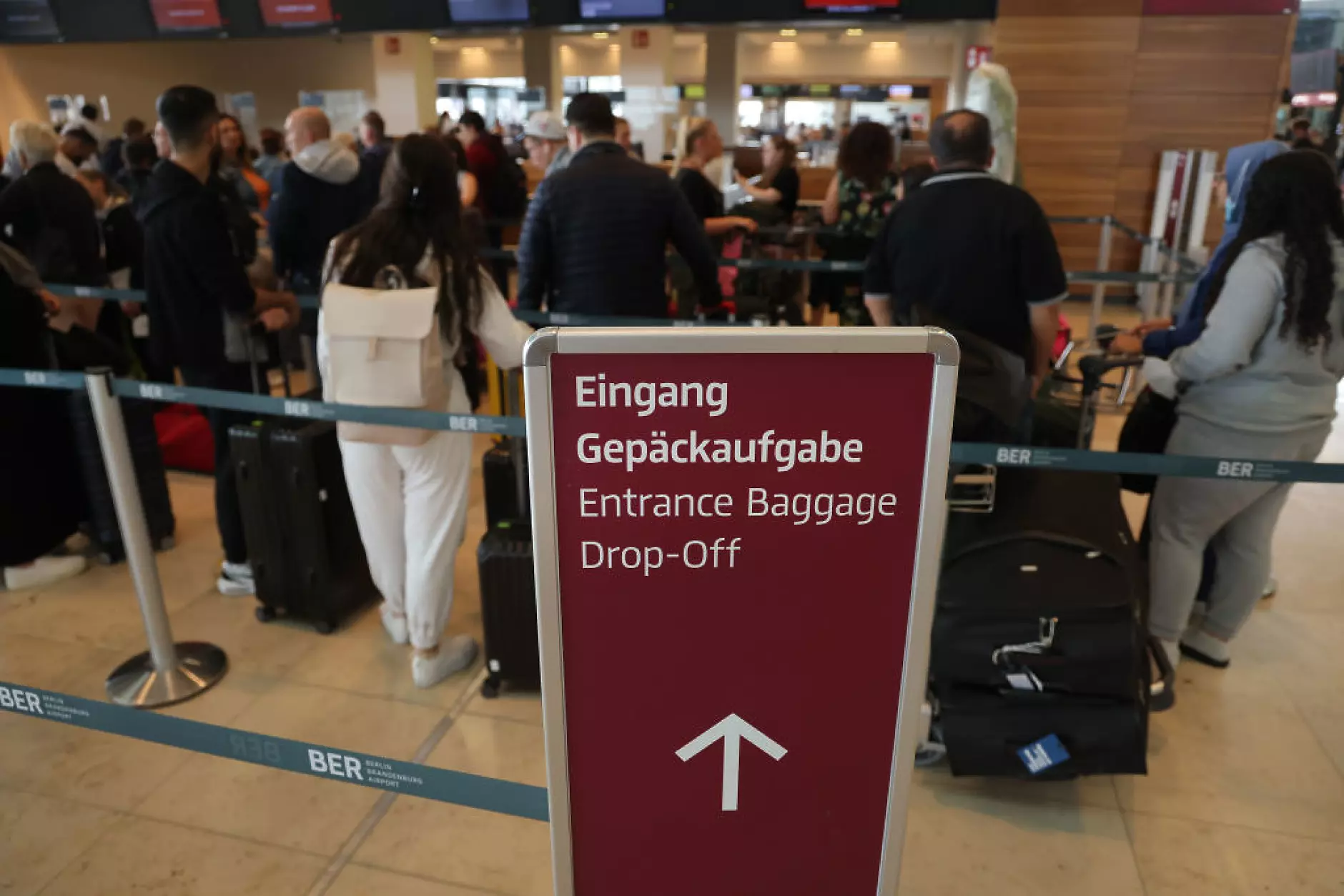 Германия ще наеме летищни работници от Турция, за да овладее хаоса на летищата