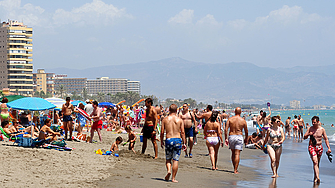 Хотелските резервации в Испания през юли въпреки жестоките горещини  са