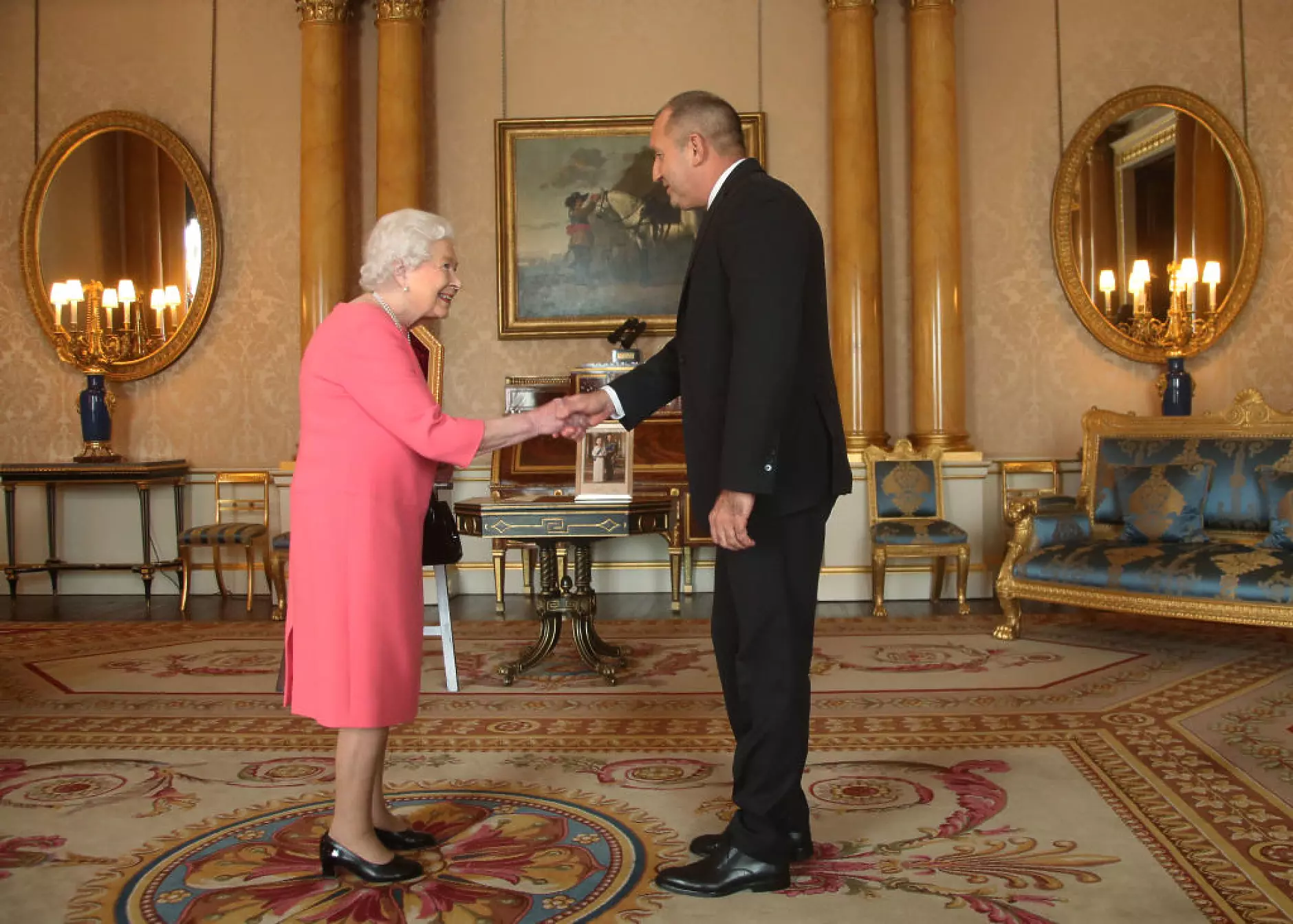 Президентът Радев изрази съболезнования за кончината на кралица Елизабет Втора