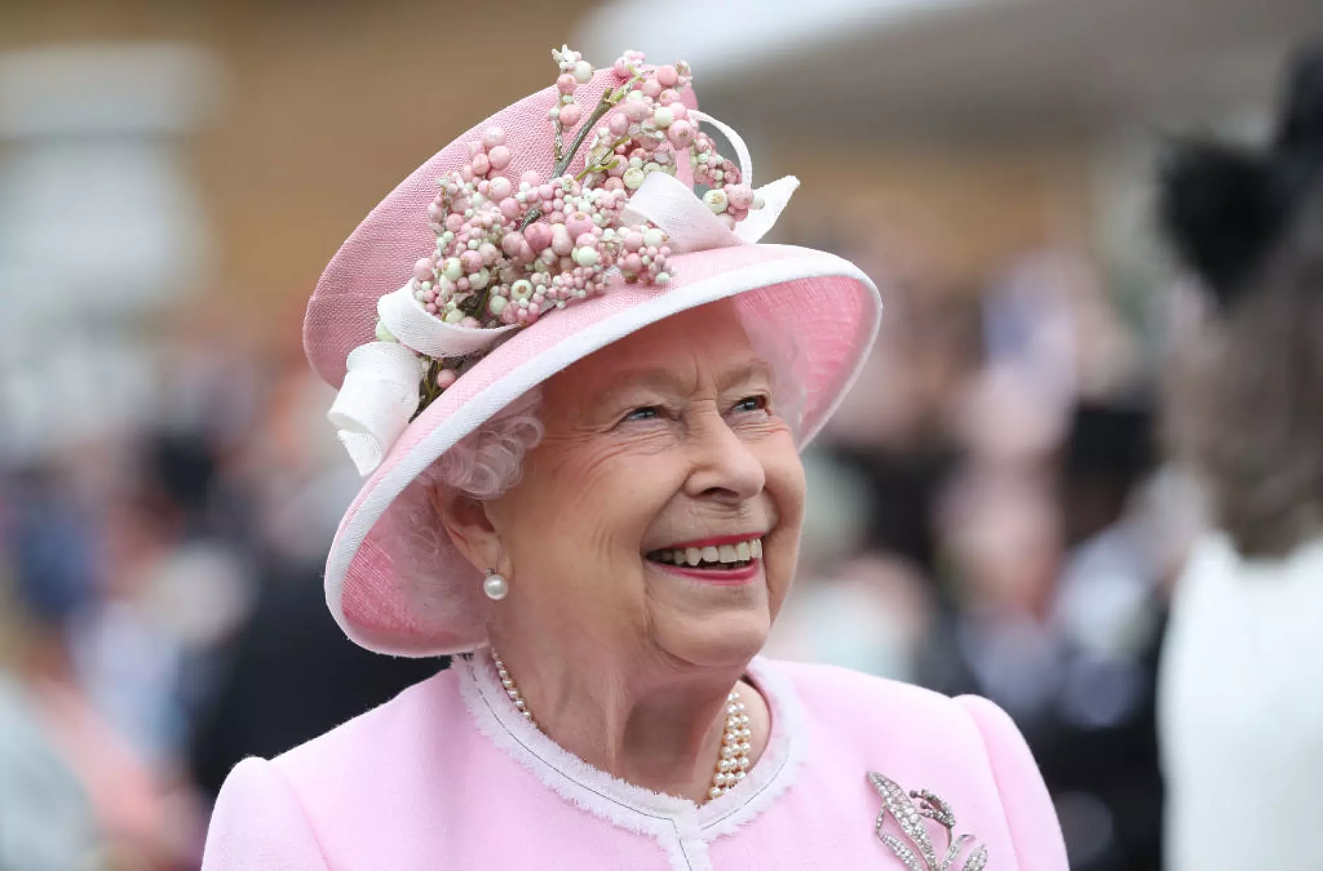 Народът на Великобритания потъна в скръб заради смъртта на кралица Елизабет Втора