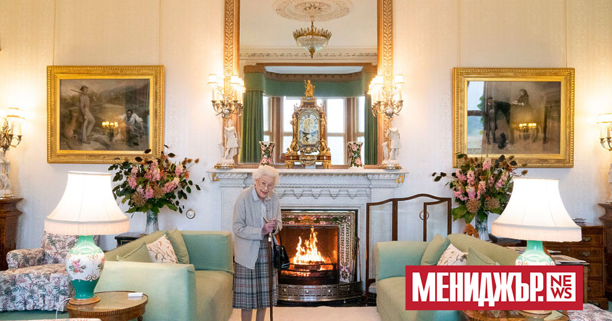 Кралица Елизабет II е поставена под медицинско наблюдение, тъй като