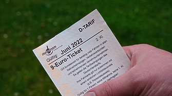 Германското правителство ще въведе модерен билет за обществения транспорт във