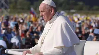 Папа Франциск към младите: Благодарни сме на Бог, че ви има