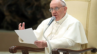 Папа Франциск за първи път директно призова руския президент Владимир