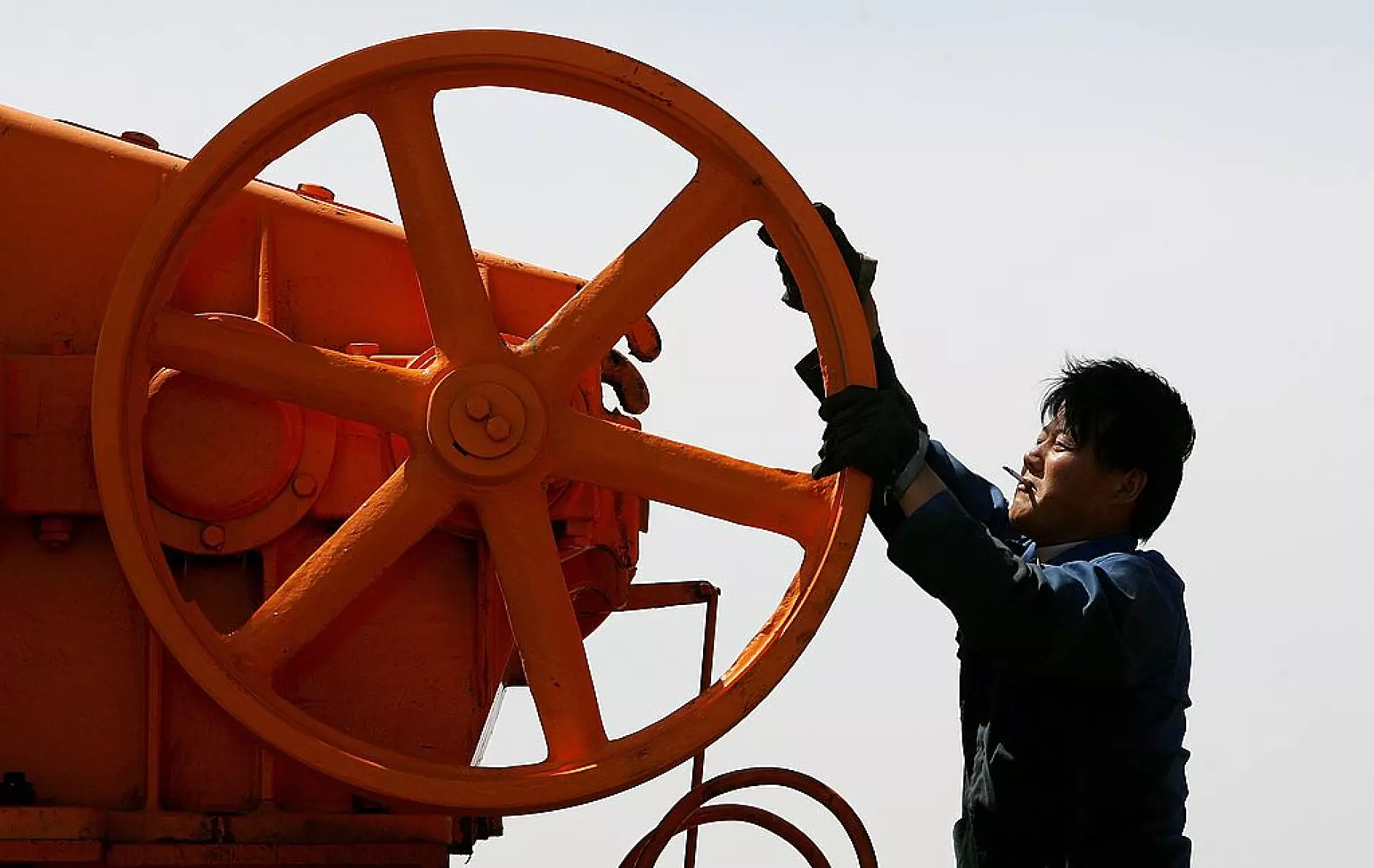 Разходите на Китай за руски енергийни продукти са скочили до рекордните 8,3 милиарда евро