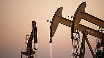 Цените на петрола се понижиха в ранната търговия в петък