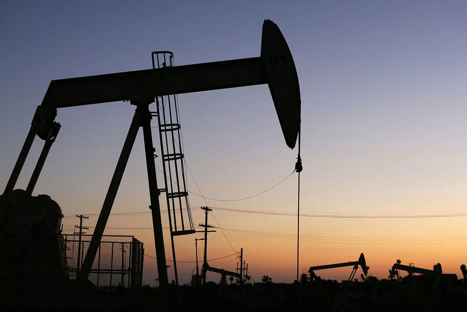 Цените на петрола се повишиха преди решението на Фед за лихвите