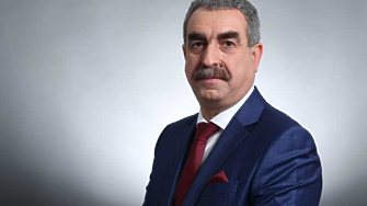 Изпълнителният директор на българските дружества на Дънди Прешъс Металс   проф