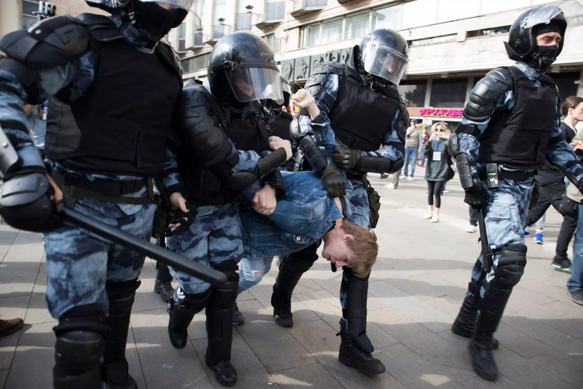 Стотици арестувани след протести в цяла Русия