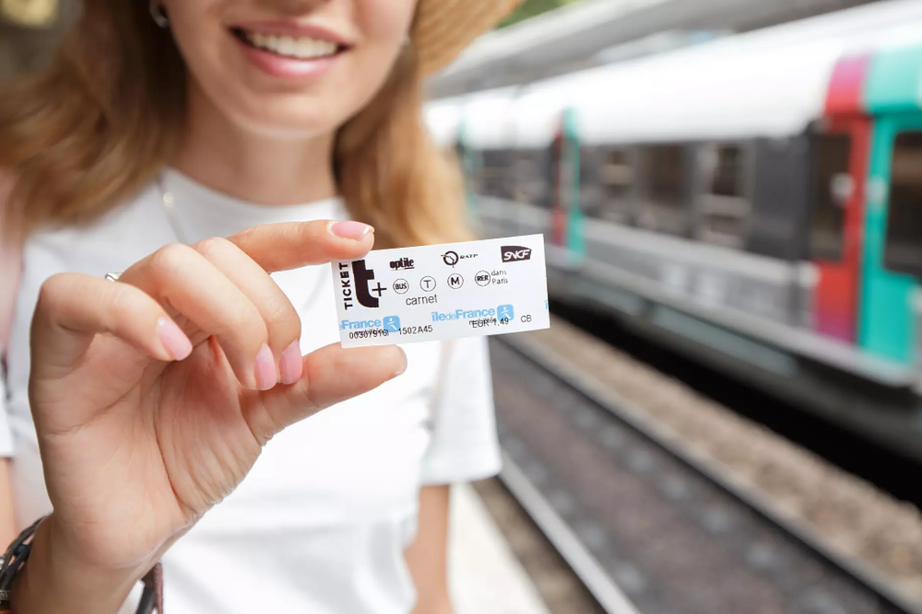 Хартиеният билет за парижкото метро излиза от употреба след повече от 120 години