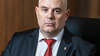 Главният прокурор Иван Гешев изпрати писма до служебния вицепремиер по