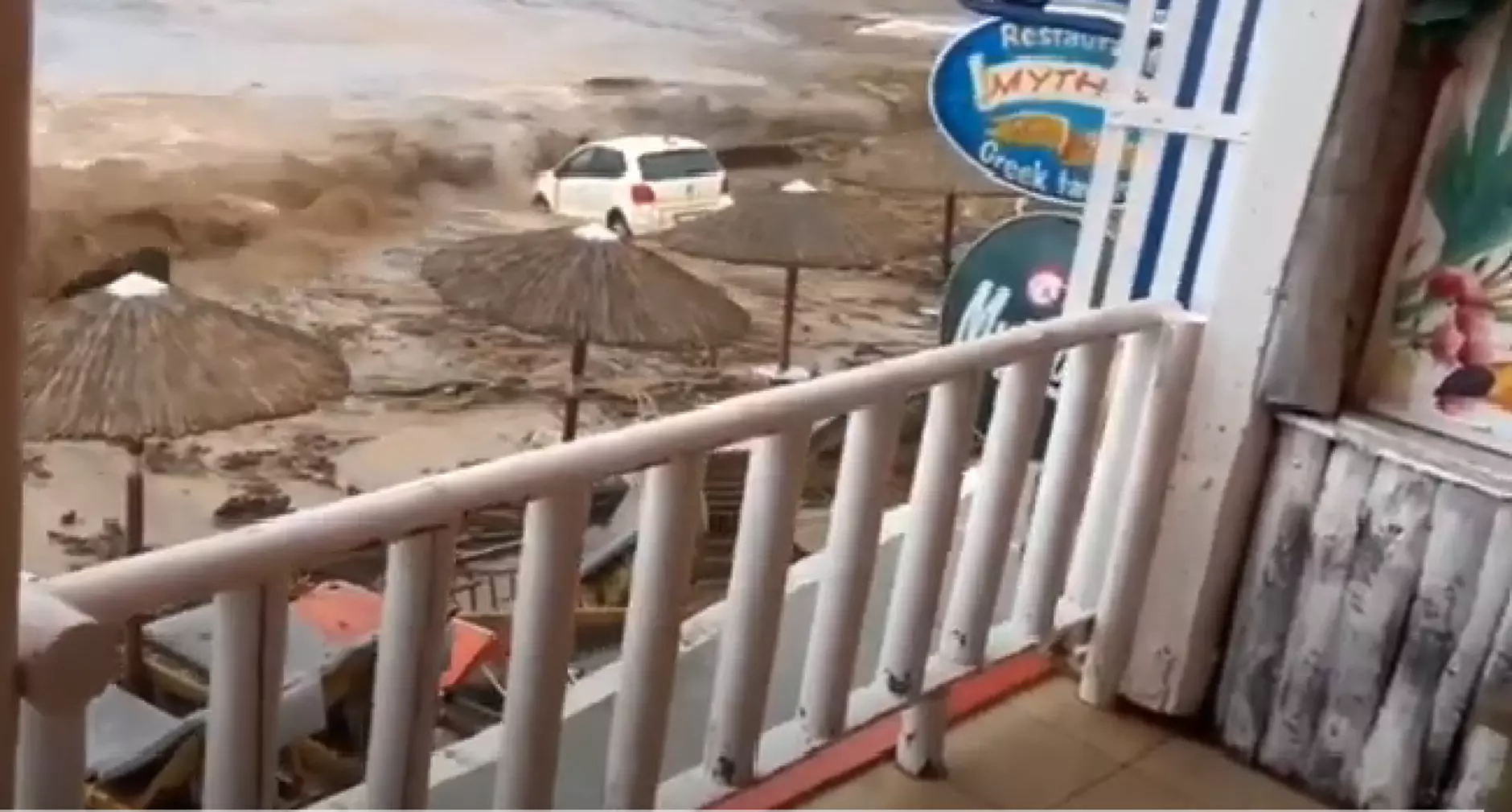 Тежки наводнения в Крит взеха жертва, неопределен брой хора са в неизвестност