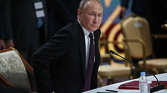 Рейтингът на руския президент Владимир Путин падна до 75 показва