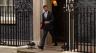 Новият британски премиер отложи очаквания бюджетен план и влезе в първи двубой с лейбъристите 
