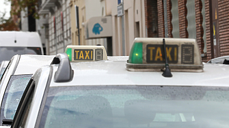 Таксиметровите шофьори в София да плащат по нисък данък през следващата