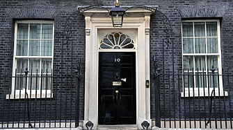 Британският министър председател Лиз Тръс подаде оставка в четвъртък слагайки