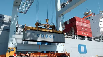 Китайската Cosco може да придобие 25% дял в терминал на пристанището в Хамбург