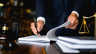 Адвокатският хонорар да бъде в двоен размер когато защитникът предоставя