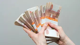 Руснаците изтеглиха 500 млрд. рубли от банките заради мобилизацията