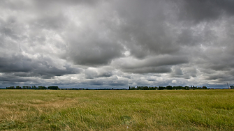 В четвъртък облачността отново ще е предимно значителна На отделни