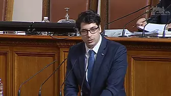 Пеканов с апел парламентът да разгледа всички закони по Плана за възстановане