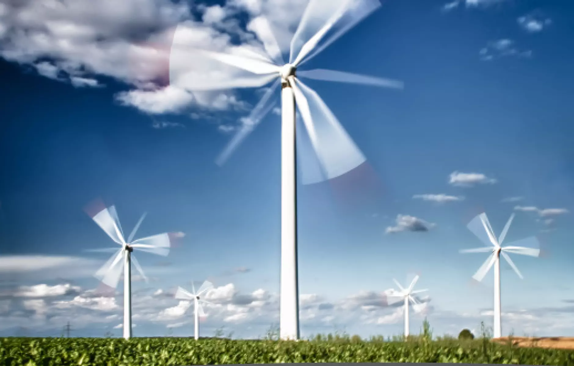 Китай върза в енергийната система първия си офшорен вятърен парк 