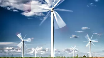 Китай върза в енергийната система първия си офшорен вятърен парк 