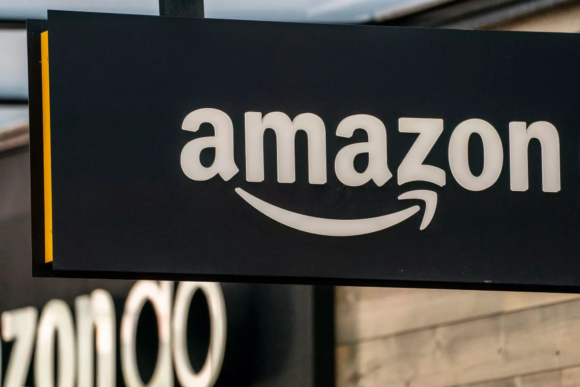 Amazon стана първата публична компания, загубила 1 трлн. долара пазарна стойност