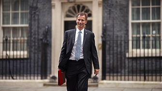 Британският министър на финансите Джеръми Хънт обяви поредица от увеличения