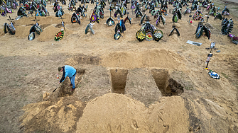Сателитни снимки свидетелстват за ново масово гробище край южния украински