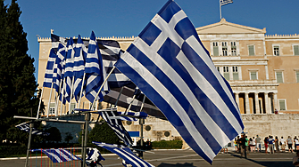 Обща стачка на публичния и частния сектор ще блокира Гърция