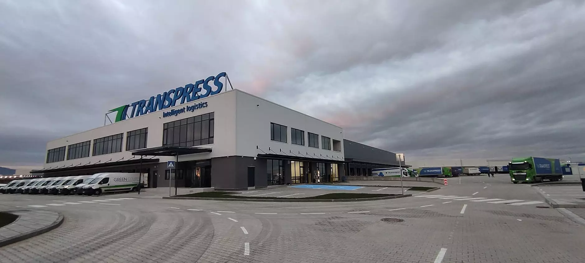 С инвестиция от 16 млн. лева TRANSPRESS откри нов логистичен център в Божурище