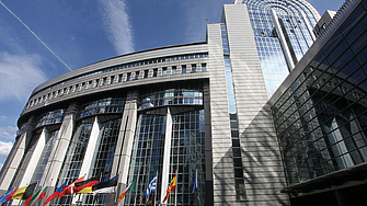 Европейският парламент одобри предложението Украйна догодина да получи от ЕС